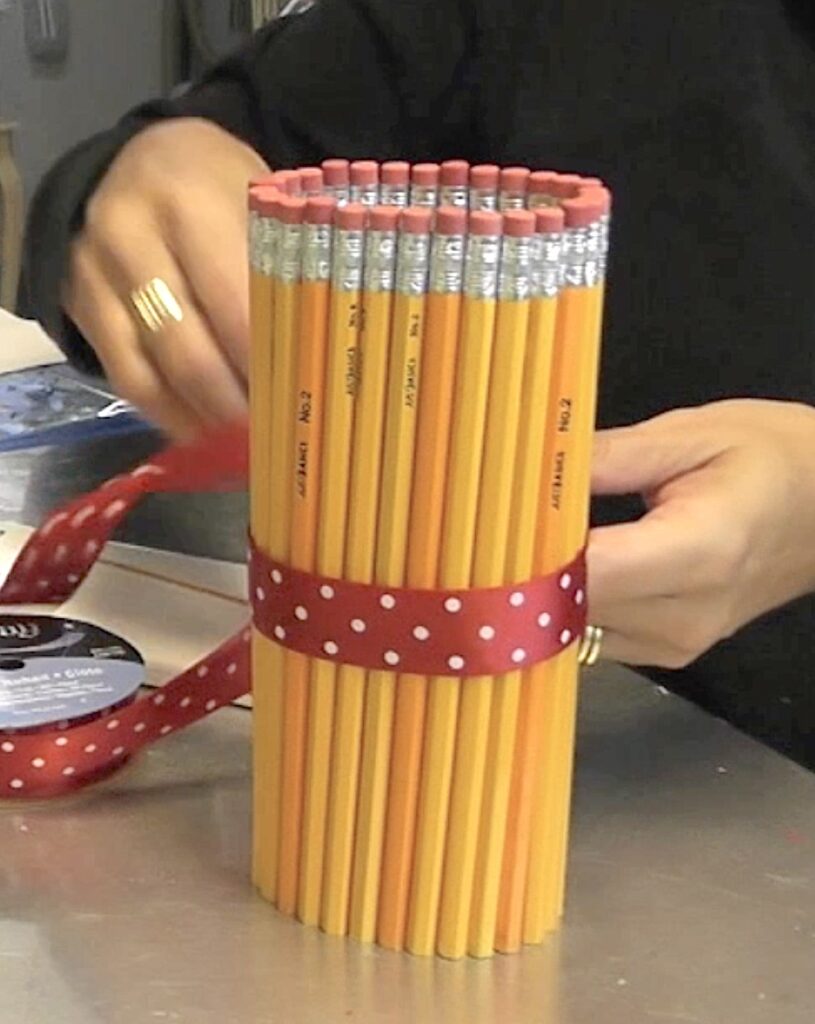 Easy Valentine's Day Pencils DIY - Craft Klatch
