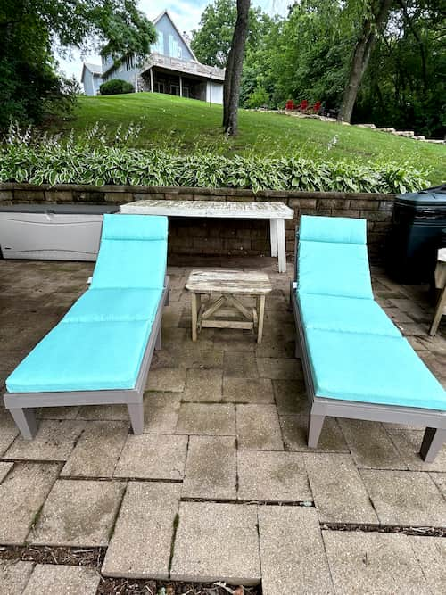 chaise lounge beach  chairs with pads