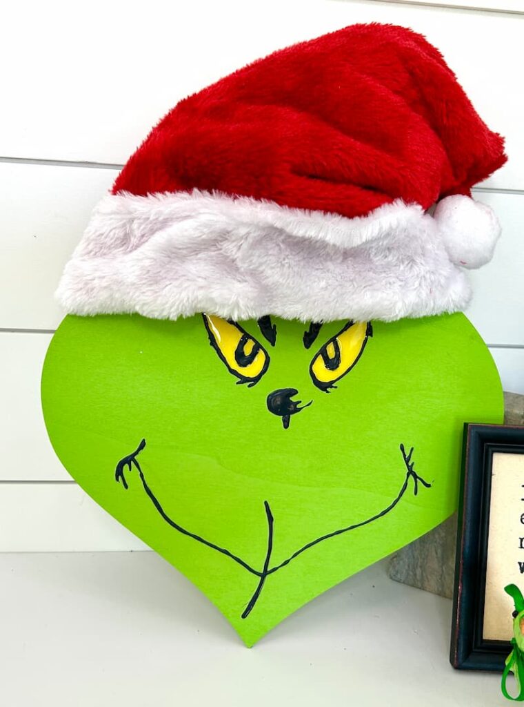 How to make the grinch dollar Tree ornament